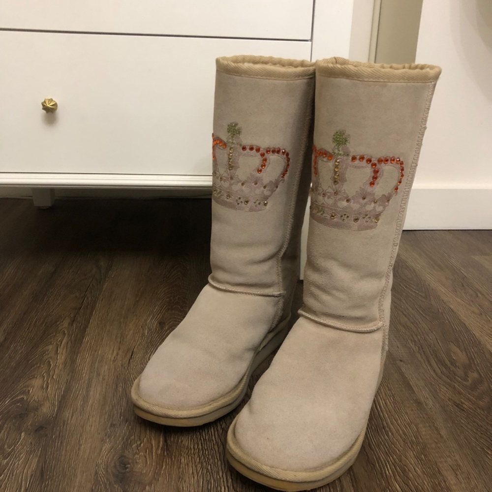 Edge Sheepskin Suede Boots with Crown Logo Crystals